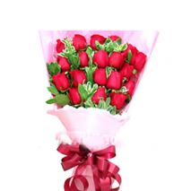 Send 24 Red Roses with Baby‘s Breath to Dhaka in Bangladesh